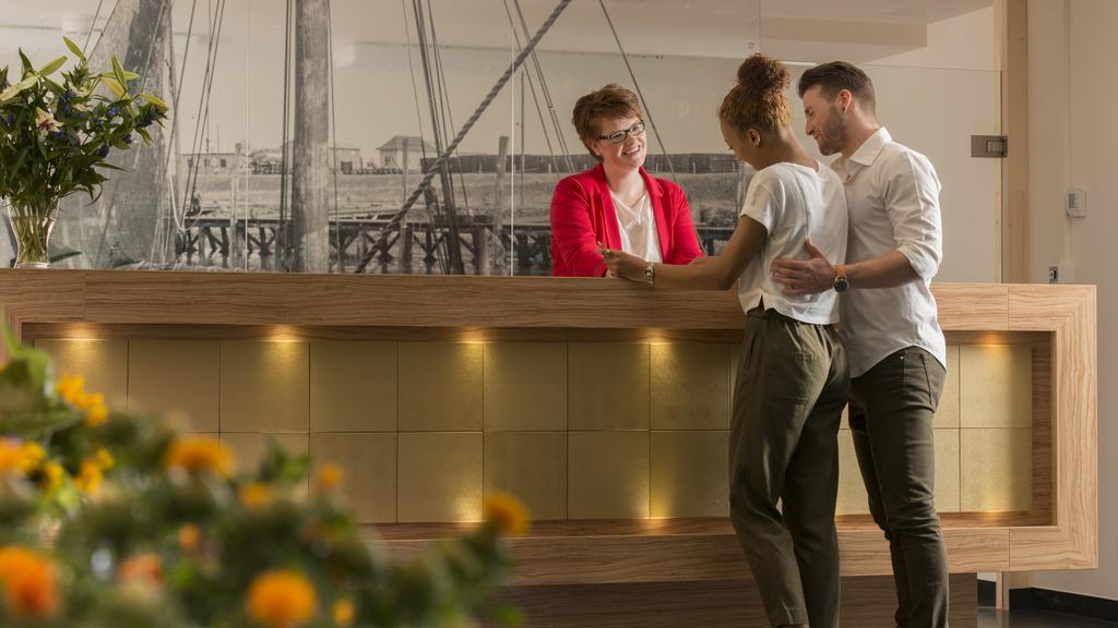 Hotel Hafen Buesum Esterno foto
